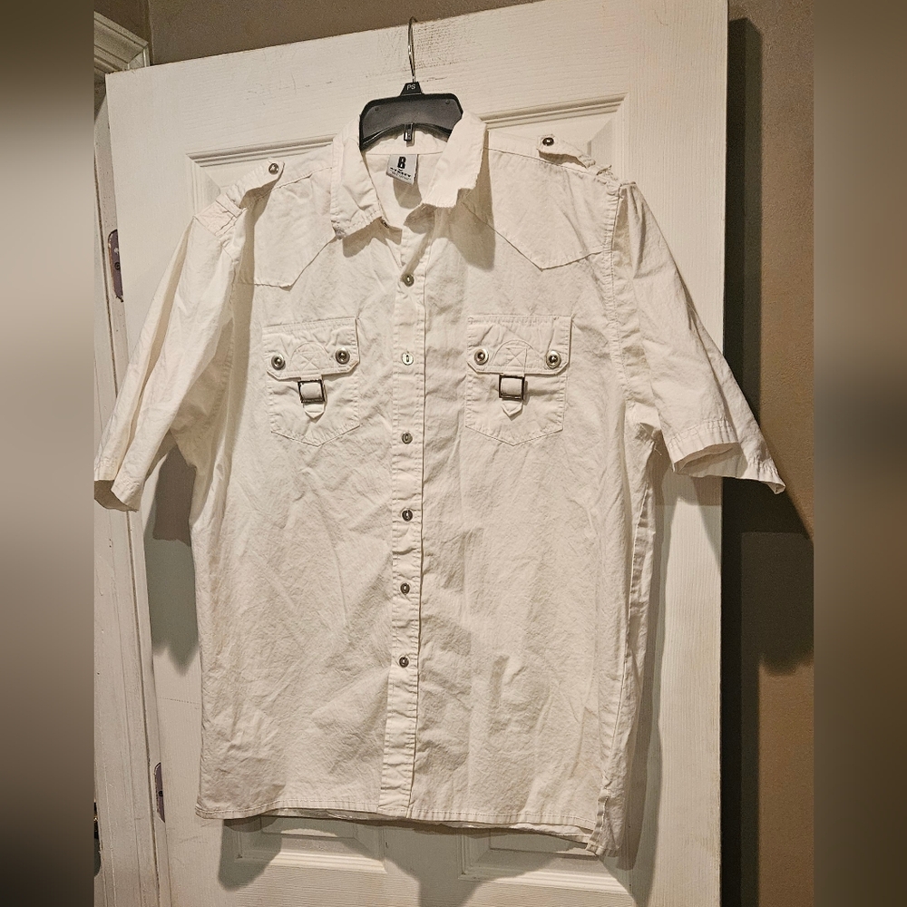 B STREET BUTTON UP SHIRT